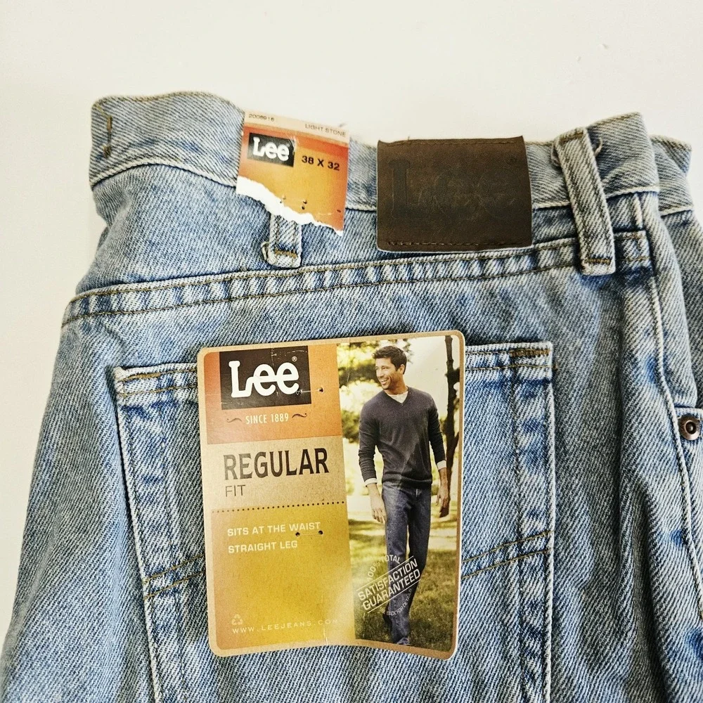 NWT Lee Mens Regular Fit Straight Leg Jeans Denim Pants Light Stonewash 2008916
